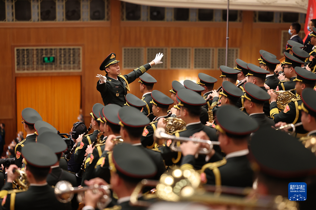 10月16日，中國共產黨第二十次全國代表大會在北京人民大會堂隆重開幕。這是軍樂團在演奏。